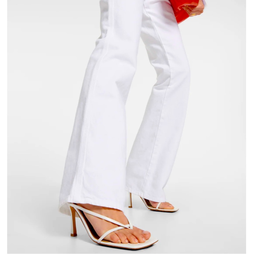 Gorgeous white Bottega Veneta square toe stretch sandals SOLD OUT 🔥